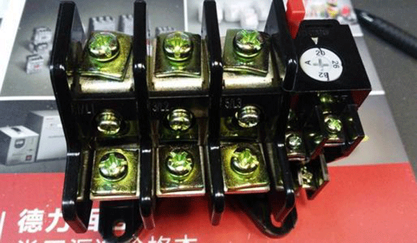 如何正確選擇三相異步電動機保護用熱繼電器？